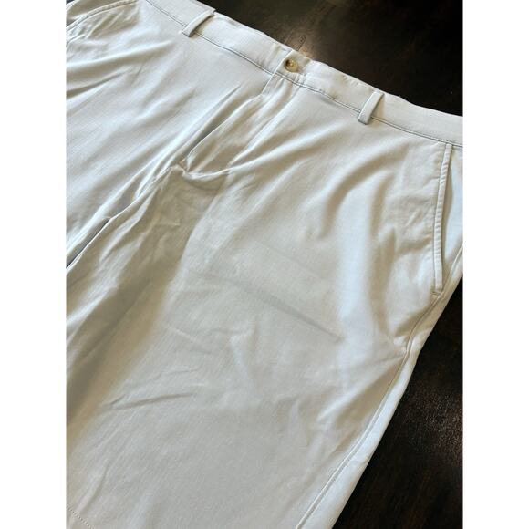 Greg Norman Light Gray Stretch Golf Shorts Men’s Size 40 NWT - Picture 2 of 7